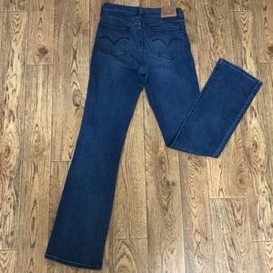 Shaping Bootcut Levis